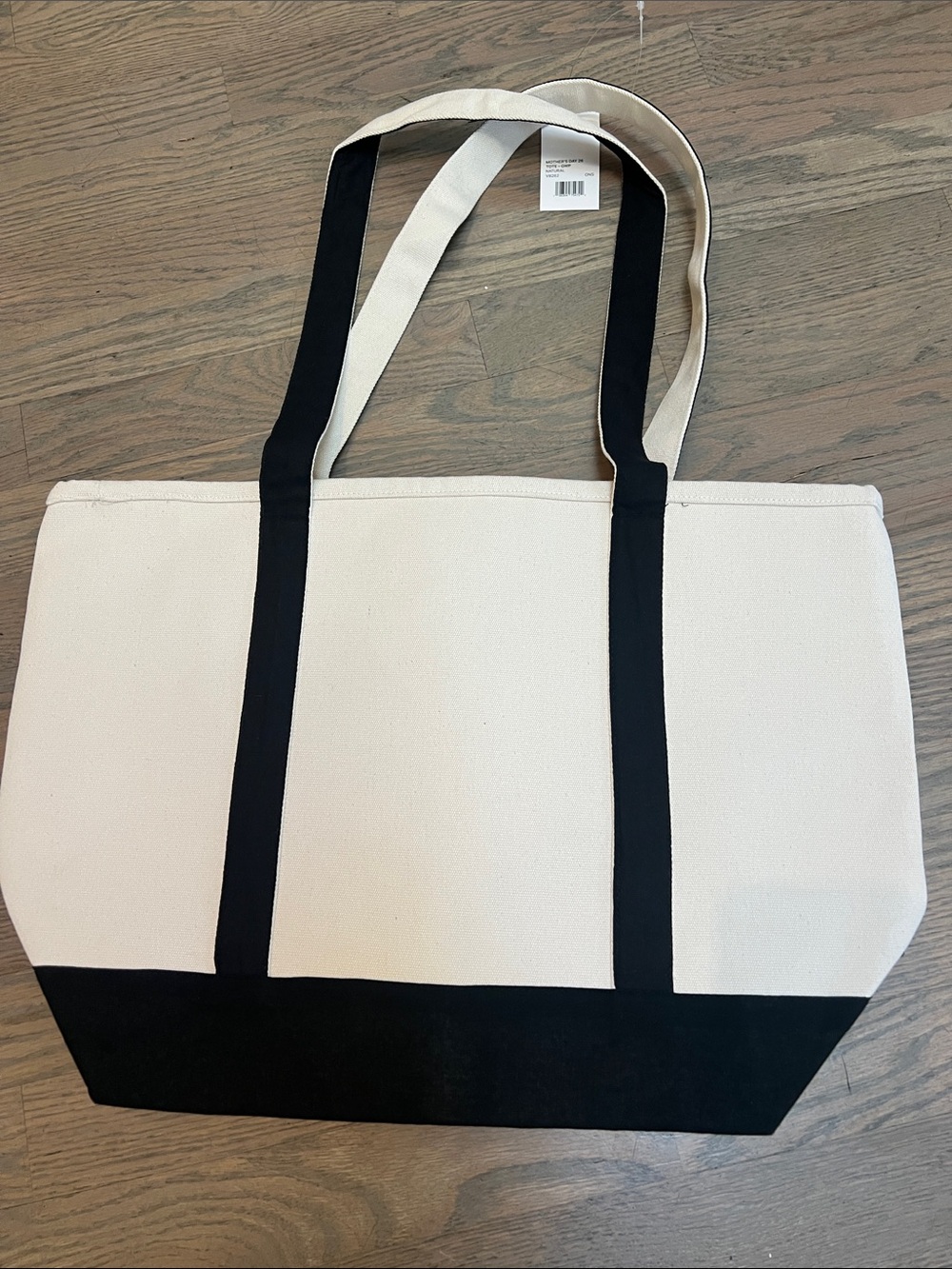Vuori Two-Tone Canvas Tote in Cream and Black - Picture 2 of 3